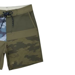 Shorts de bain camouflage vert respirant avec logo personnalisé, nouveau design multi-panneaux pour l'été, shorts de plage - Product Image 2