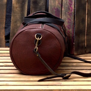 กระเป๋าหนังแท้แบบ unisex สไตล์วินเทจ กระเป๋าเดินทางสุดสัปดาห์ ความจุขนาดใหญ่ ใช้งานได้หลากหลาย กระเป๋าถือขึ้นเครื่องพร้อมซิป - Product Image 2