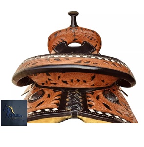Silla de montar western de cuero tópico con grabado floral, asiento de gamuza negra, accesorios de acero inoxidable y juego de arreos, de 10 a 18 pulgadas - Product Image 4