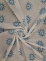 Tissu en coton blanc de qualité supérieure avec broderie florale bleue Schiffli - Matière ajourée respirante pour robes féminines - Vente chaude