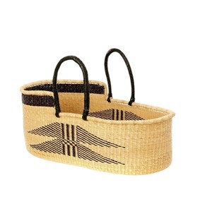 Panier à langer géométrique en fibre naturelle et jonc de mer, avec panier à langer pour enfant en rotin et poignées noires pour unités de table - Product Image 1