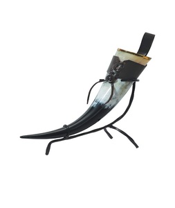 Chope à bière nordique en corne de buffle polie à la main, écologique, à thème animalier, avec support, design personnalisé, pour mariage, maison, hôtel - Product Image 4