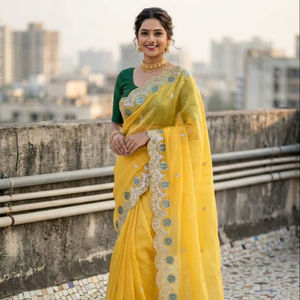 ชุดส่าหรีสำหรับแขกงานแต่งงานสุดหรู - ผ้าไหมโกลด์ครัชพร้อมดีไซน์ C-Pallu และเสื้อไหมบังกลอรี - Product Image 1