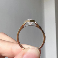 Anillo de Compromiso Solitario con Moissanita de Corte Hexagonal Alargado de Vana Jewels, Chapado en Oro, Plata de Ley 925, Bisel con Diamante Simulado