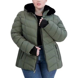 Chaqueta Acolchada Verde Oliva para Mujer con Capucha con Ribete de Piel, Cierre de Cremallera, Abrigo Cálido de Invierno, Largo Regular, Manga Larga - Product Image 1