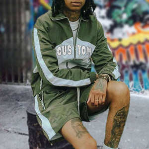 Ensemble de survêtement personnalisé pour homme en deux pièces avec fermeture éclair, coupe-vent en polyester, ensemble court - Product Image 2