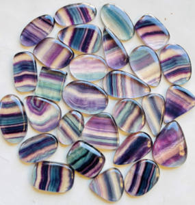 Buena calidad azul fluorita piedra preciosa suelta hecha a mano suave pulido fluorita cabujón para hacer joyas regalo para ella Fluroite - Product Image 1