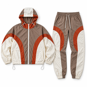 Conjunto de Sudadera con Capucha y Pantalones Cortos Cortavientos Personalizados para Hombre con Bloques de Color, Fabricante OEM, Chaqueta Cortavientos de Nylon con Paneles, Chándal Deportivo Activo - Product Image 4