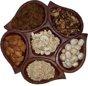 Bandeja de Servir de Madera de Última Moda para Sala de Estar, Cocina u Oficina, Diseño Moderno y Elegante, Regalo para Bodas o Diwali, Hecha a Mano y Personalizable - Product Image 1