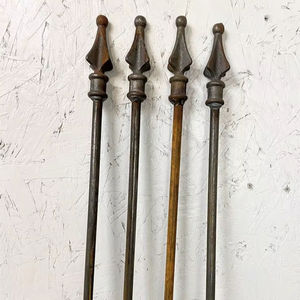 Piquet floral rustique en métal, style vintage, pour décoration de jardin, allées, jardinières et accents paysagers extérieurs - Product Image 1