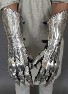 Guantes de Acero Góticos Modernos Plateados, Guantes de Armadura Antiguos, Acero Inoxidable Pulido en Relieve, Arte Metálico Coleccionable - Product Image 2