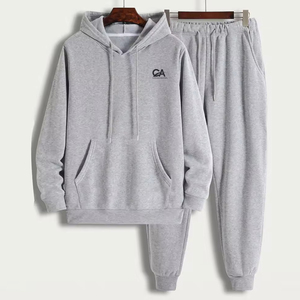 Ensemble de survêtement en molleton doux pour homme, sweat à capuche et pantalon chauds, vêtements d'entraînement en plein air, fournisseur en gros - Product Image 1
