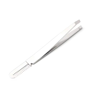 Pinzas de Cejas Profesionales Hechas a Mano de Acero Inoxidable de Lujo con Punta Inclinada y Peine, Herramientas de Aseo de Cejas con Efecto Camaleón, OEM ODM - Product Image 4