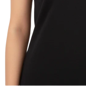 Camiseta Negra con Cuello en V KDP con Letras Griegas Moradas, Camiseta Casual de Manga Corta para Mujer, Color Negro y Morado - Product Image 5