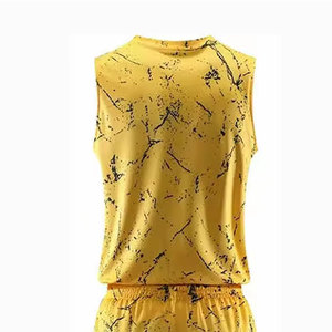 Uniforme Deportivo de Baloncesto para Hombre, Diseño Moderno, Alto Rendimiento, Estampado Sublimado Amarillo - Product Image 5