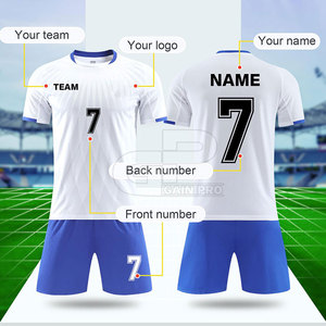 Ensemble de maillot et short de football pour hommes à séchage rapide, matériau léger, parfait pour les matchs et les entraînements - Product Image 3