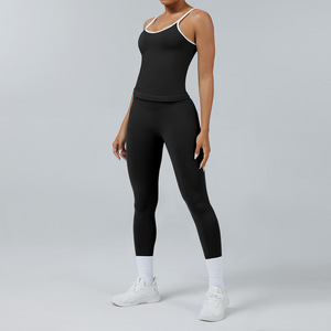 Conjunto de yoga sexy a cuadros de fábrica: Top de tirantes finos de alto soporte para mujer y leggings levanta glúteos para entrenamiento - Product Image 3