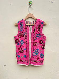 Chaleco/Chaqueta Corta Reversible Acolchada de Algodón 100% Hecha a Mano en India, Ecológica, Estilo Boho para Festivales - Product Image 5