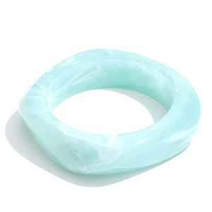 B.H CRAFTS Bracelet manchette classique en résine bleu clair géométrique unisexe, bijou de mode, certifié IGI, pour soirée, style affirmé - Product Image 1