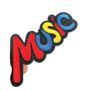 Écusson brodé personnalisé thermocollant ou à coudre, badge logo 3D pour vêtements, vestes, jeans, chemises, chapeaux – Vente directe usine - Product Image 3