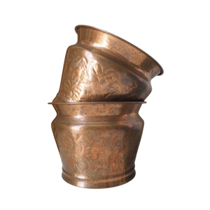 Maceta de latón antiguo con patrón tallado a mano para decoración de plantas de interior, estilo vintage. - Product Image 1