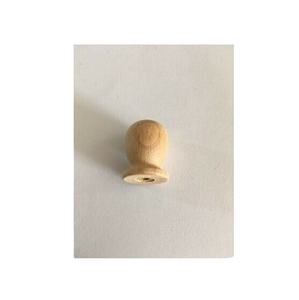 Boutons de tiroir en bois rond antique de meilleure qualité manche en bois de petit meuble pour usage décoratif de cuisine en vente - Product Image 1