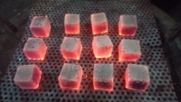 Charbon de bois en briquettes indonésien de qualité supérieure : indispensable pour les amateurs de Shisha Lover Indonesia Products.