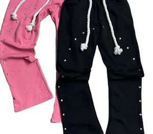 Pantalones Deportivos Personalizados para Hombre con Cintura Elástica y Cordón Ajustable, Decoración con Remaches, Pantalones Anchos Casuales, Negro y Rosa, Unisex, 100% Algodón - Product Image 3
