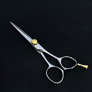 Ciseaux à cheveux droits professionnels de 6 pouces pour droitier Lame incurvée tranchante en acier inoxydable VG10 pour la coupe de cheveux Poignée en acier - Product Image 1