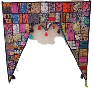 Décoration de porte artisanale indienne en patchwork de coton vintage, style hippie, Toran Banjara, cantonnière de fenêtre, grande décoration de porte style Gypsy, Bandhanwar - Product Image 3