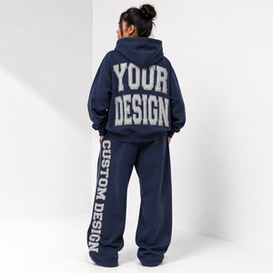 Ensemble assorti surdimensionné personnalisé avec broderie 3D pour femme, en molleton de coton et polyester, avec poche kangourou et poignets côtelés, style loungewear OEM - Product Image 2