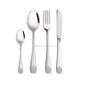 Juego de cubiertos de metal de patrón único para hogares modernos que agregan un toque artístico a la decoración y presentación de la mesa de comedor - Product Image 1