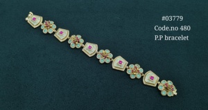 Bracelet Kundan Sovereign plaqué or, pierres Kundan, laiton, bijoux ethniques Kundan pour mariage et fêtes. - Product Image 2