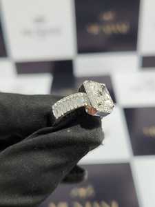 Anillo de compromiso de lujo de plata 925 con rodio y moissanita en racimo, corte radiante, para mujer, regalo para fiesta - Product Image 3