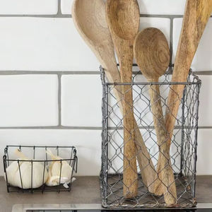 Porte-couverts en métal élégant au design compact qui permet de gagner de la place tout en gardant les ustensiles bien organisés - Product Image 1