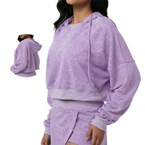 Conjunto Deportivo de Dos Piezas para Mujer, Falda de Tenis y Top con Capucha, Ropa Deportiva Transpirable, Elástica en Cuatro Direcciones, Personalizable, Otoño - Product Image 4