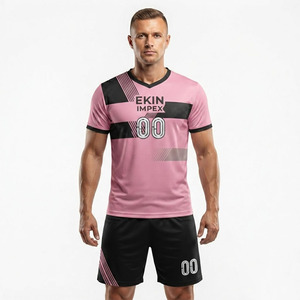Ensemble d'uniformes de football rose sublimés sur mesure, séchage rapide, respirant, maillot et short de football pour femmes et hommes, kit d'équipe - Product Image 3