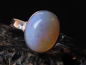 Anillo de Boda de Plata Maciza Australiana con Ópalo - Color Multifuego, Talla 6.5 de EE. UU., Engaste de Garras, Regalo para Fiesta o Boda - Clásico Hecho a Mano - Product Image 4