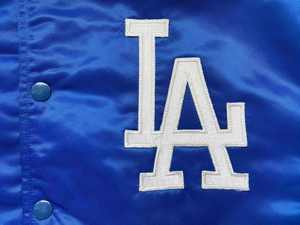 Chaqueta Varsity de Satén Premium para Hombre, Azul Rey 2026, Chaqueta Bomber Retro de Satén de los Dodgers de Los Ángeles con Bordado Tackle Twill, Estilo Urbano - Product Image 2