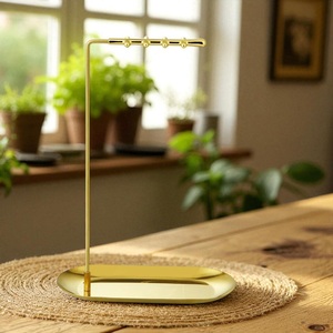 Organizador de Joyas Inteligente con Ganchos para Llaves, Soporte para Relojes, Bandeja de Almacenamiento, Diseño que Ahorra Espacio, Exhibición Moderna y Elegante para Uso Diario - Product Image 3