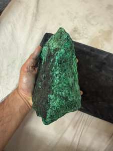 Piedra Preciosa Natural de Berilo en Bruto – Cristal de Berilo Sin Cortar para Joyería, Sanación y Colección de Minerales - Product Image 6