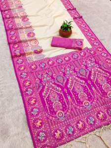 Lo Último en Moda Femenina: Saree de Seda Pashmina con un Textura Suave y Lujosa, con Borde Paisley en el Pallu y Piezas de Blusa Sin Arrugas para Fiesta - Product Image 4