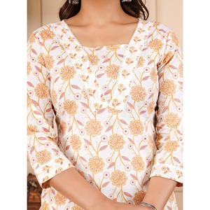 ชุดคุर्ตาผ้าฝ้ายอ็อกซ์ฟอร์ดพิมพ์ลายดอกไม้สีขาวแบบเป็นทางการสำหรับผู้หญิง พร้อมคอเสื้อลูกไม้สุดเก๋ แบรนด์ Aarti Fashion ผลิตในอินเดีย - Product Image 4