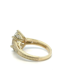 Élégante bague de fiançailles en or 14 carats avec diamant ovale de 4,30 carats de couleur D, certifié IGI, cultivé en laboratoire, pour demande en mariage - Product Image 4