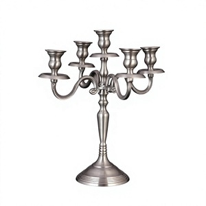 Chandelier en métal argenté à 5 bras, best-seller, centre de table tendance pour mariages, fêtes, hôtels et maisons - Product Image 1