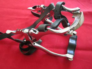 Espéculo bucal completo para caballos con correas de cuero, equipo veterinario para agricultores GUJJAR SURGICAL INTERNATIONAL - Product Image 2