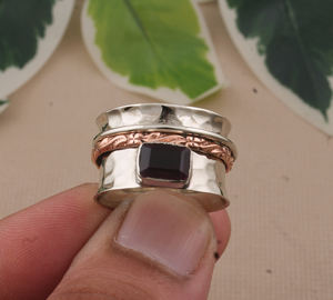 Bague de luxe classique en grenat rouge, argent sterling 925, bande carrée faite à la main pour femme, bijoux de mode pour fête et mariage - Product Image 4