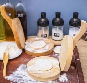 Presse à tortillas en bois naturel réutilisable ILAHI - Machine à tortillas en gros, compatible lave-vaisselle, écologique, pliable - Product Image 1