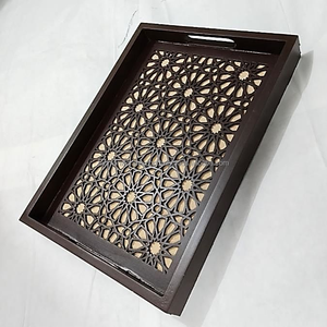 ถาดเสิร์ฟไม้เจาะรูสีน้ำตาลมาตรฐานหรูหราเป็นมิตรกับสิ่งแวดล้อมและยั่งยืนถาดเสิร์ฟไม้แบบไม่ซ้ำใครทำด้วยมือ - Product Image 2