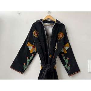 Chemise de nuit en velours Suzani faite à la main, best-seller, brodée, couleur personnalisée, élégante, de haute qualité, respirante, douce, textile ouzbek - Product Image 4